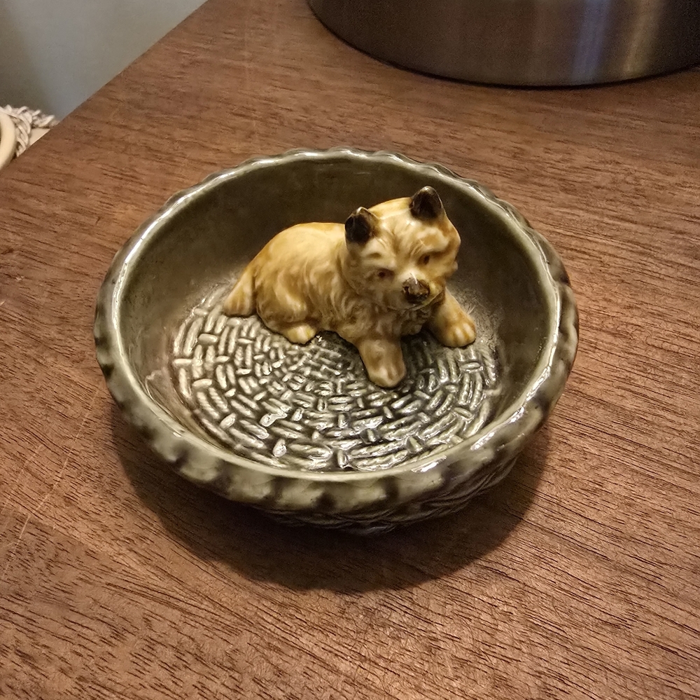 Vintage puppy in a basket trinket dish